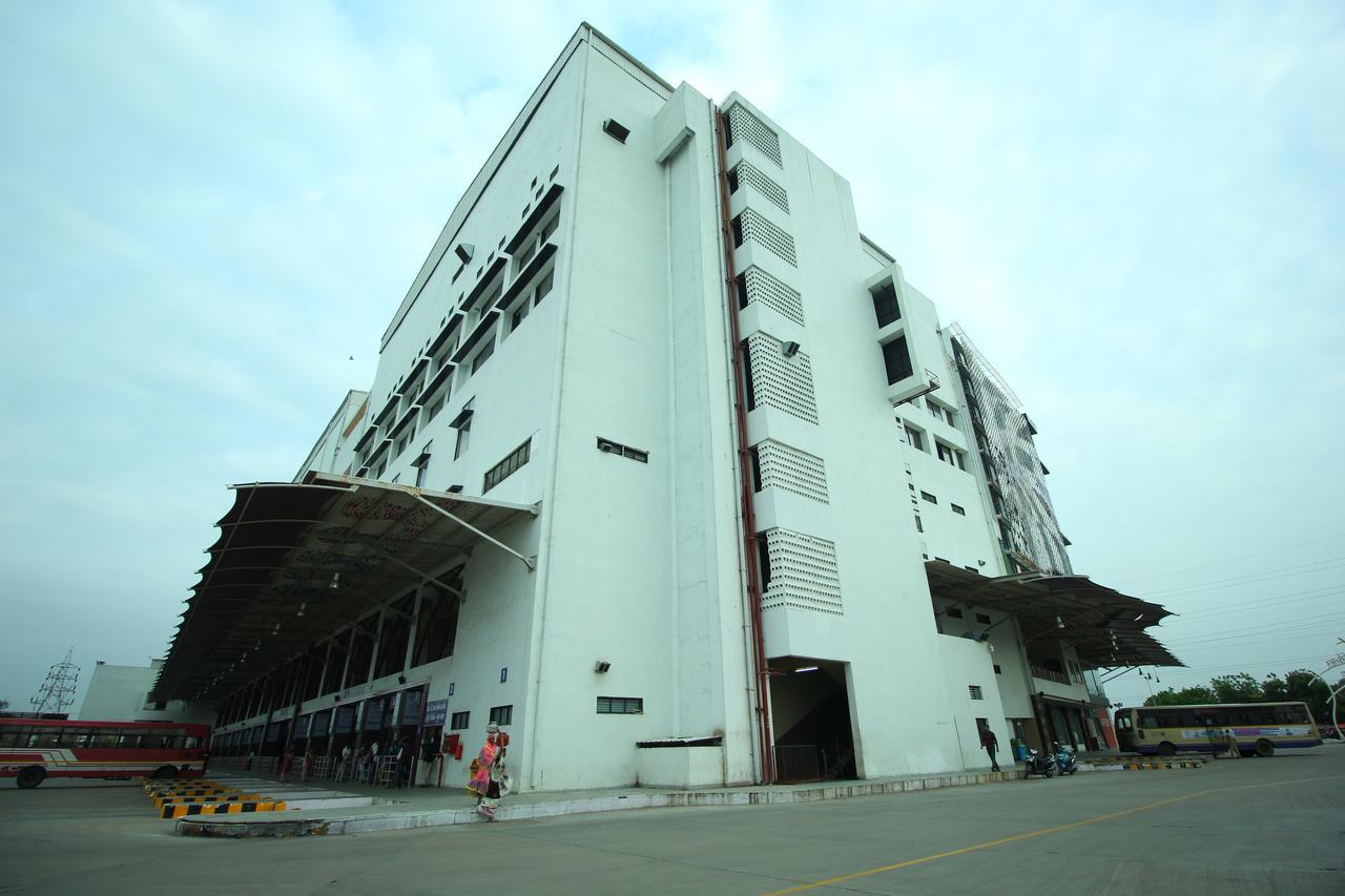 Jackpot Room In & Out Dormitory 아흐메다바드 외부 사진